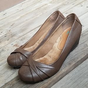 Yuu wedge heels faux leather Size 7